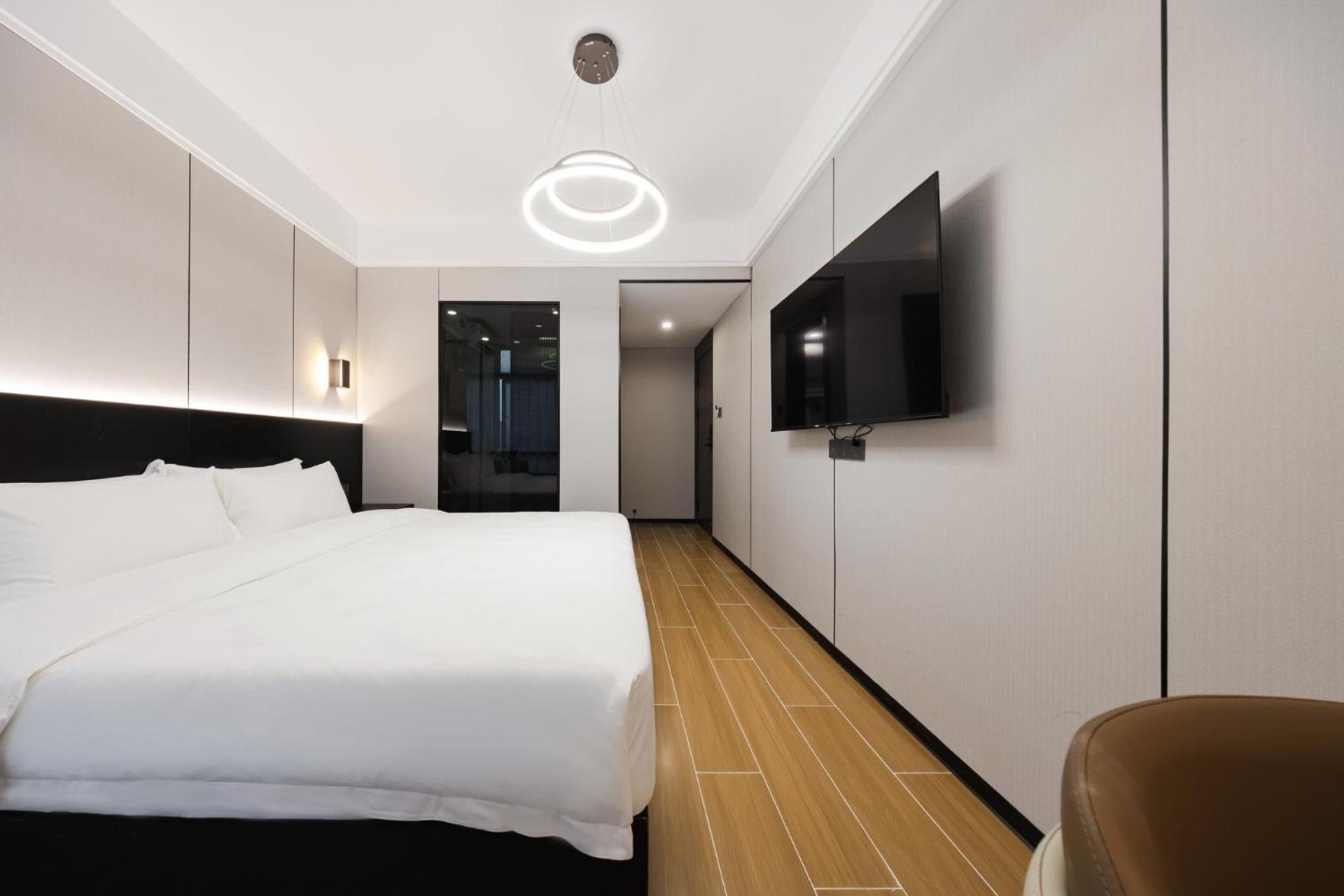 Yoomanjoo Hotel - Guangzhou Taikoo Hui Zhengjia Plaza Shipaiqiao Metro Station Branch - Canton Fair المظهر الخارجي الصورة